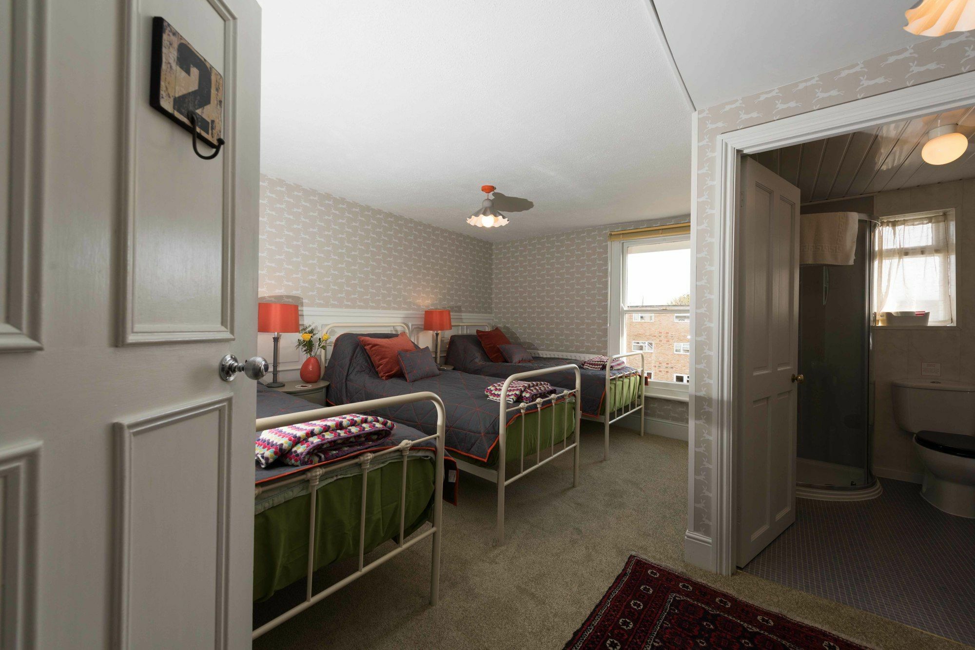Spire House Bed & Breakfast Солсбъри Екстериор снимка